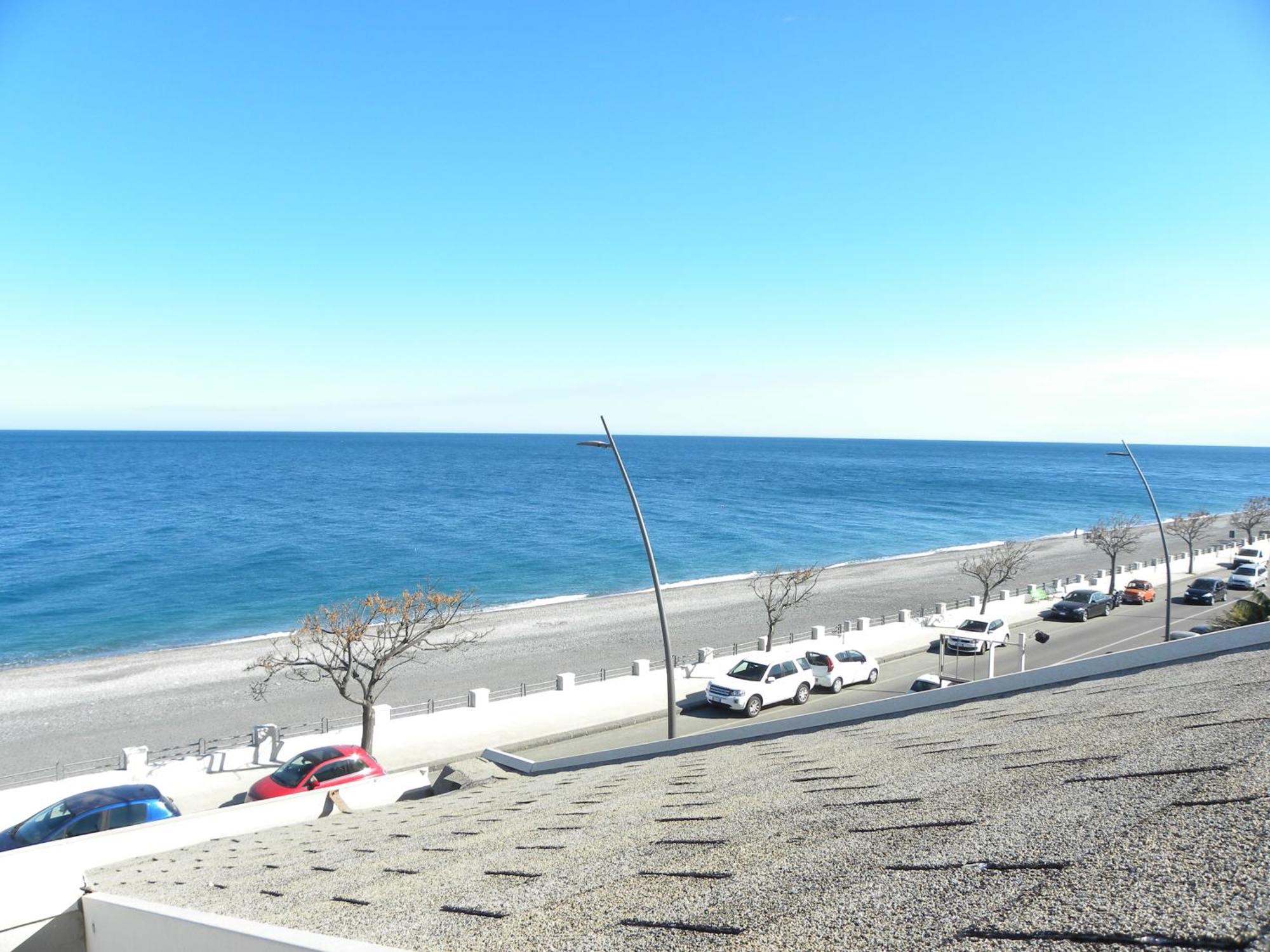 Mirone Apartment Fronte Mare Beachfront House Roccalumera Εξωτερικό φωτογραφία